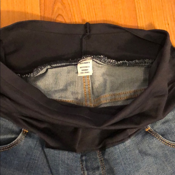 Old Navy Full Panel Maternity Jeans Size 8 Short - Picture 3 of 5